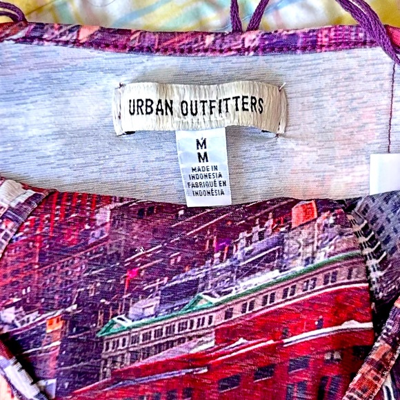 Trendy graphic cityscape halter corset top - Picture 3 of 3